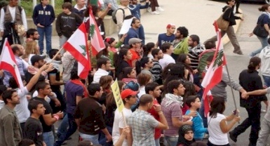 مظاهرات في لبنان ضد الفساد و عجز السلطة و النفايات